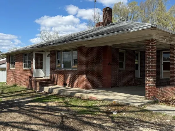 2226 Mountain Rd, South Boston, VA 24558