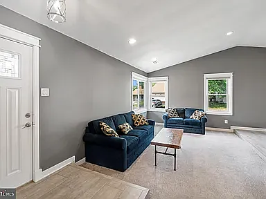 422 Avondale Dr — Photo 6