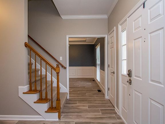 4th image of 1448 Corona Dr