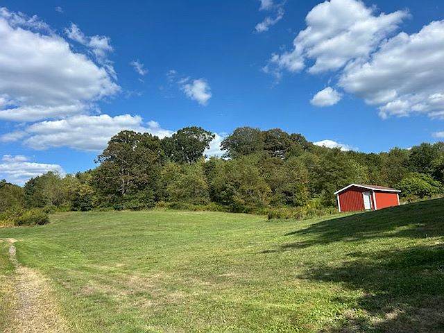 2nd image of 104 Rambo Rd