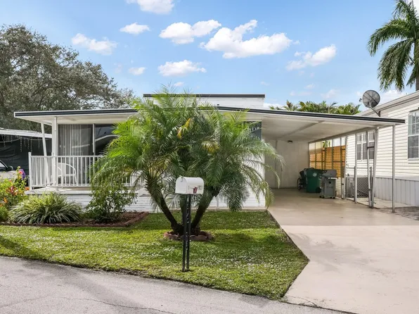 1921 SW 87th Terrace, Davie, FL 33324