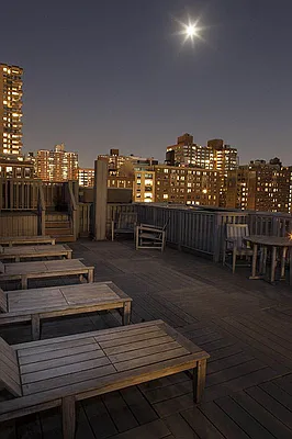 Rented by Hudson Park NY LLC | media 18