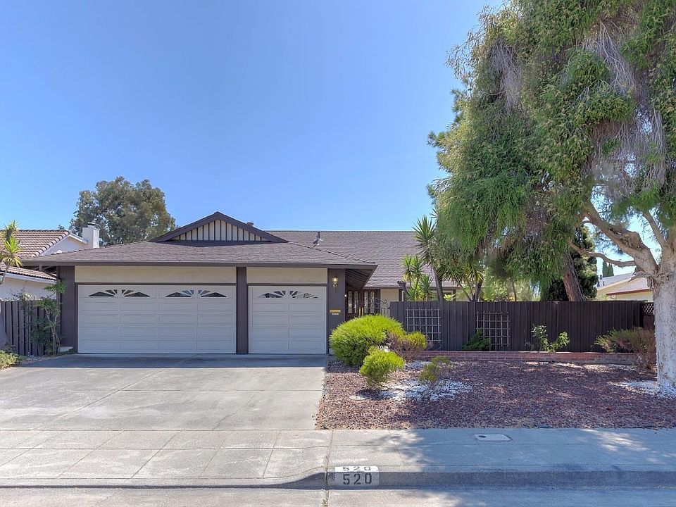1st image of 520 Becket Dr