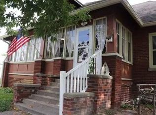 319 S Van Etten St, Pinconning, MI 48650