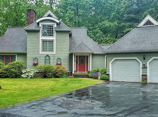 6 Chiltern St, Farmington, CT 06032