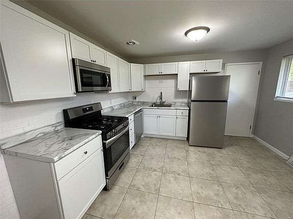 5th image of 1707 Beecher Dr