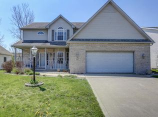 607 Buttercup Dr, Savoy, IL 61874