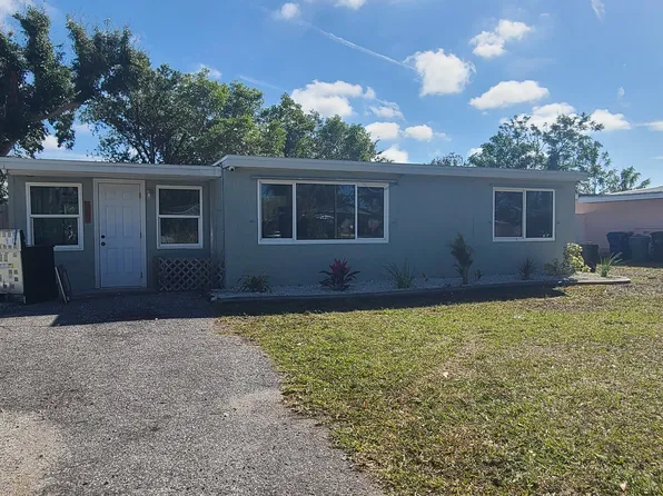 105 Magnolia Ave, Englewood, FL 34223