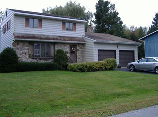 5 Stewart St, Rouses Pt, NY 12979