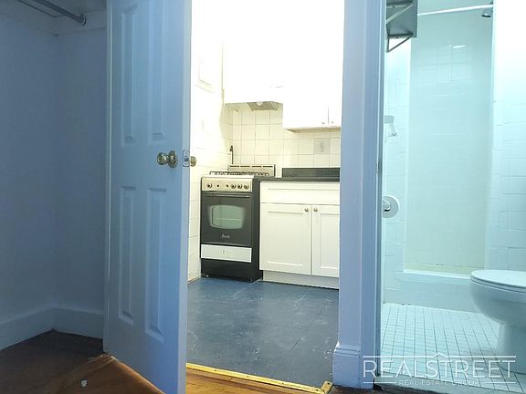 5th image of 109 Joralemon St APT 7