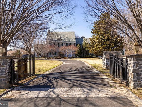 2nd image of 107 E Mill Rd