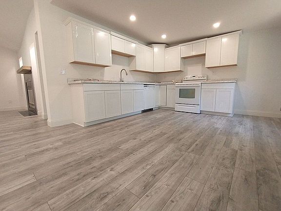4th image of 103 Belvedere Dr