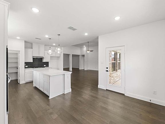 Fairview II floor plan by Pacesetter Homes featuring a 1.5-story layout with 3 bedrooms, 2 bathrooms