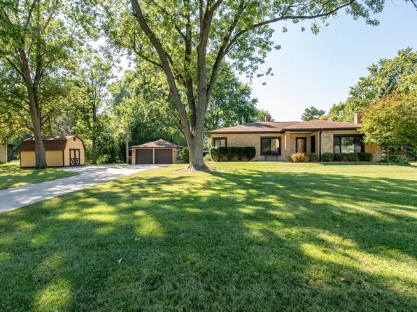 38176 N De Woody Rd, Beach Park, IL 60087