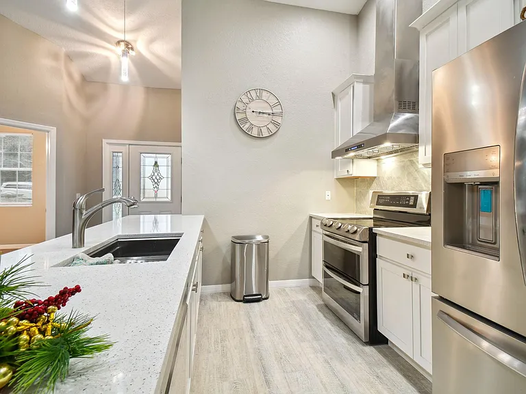 7398 Skylark Dr — Photo 18