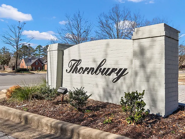 11 Thornbury — Photo 19