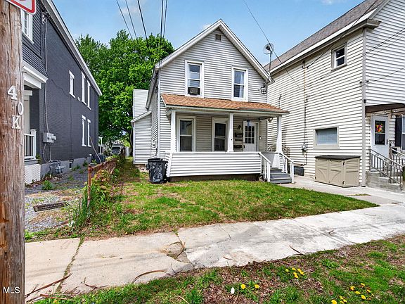 2nd image of 1325 6th Avenue