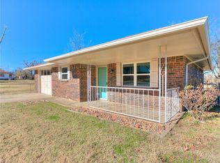 1217 E Oak St, El Reno, OK 73036