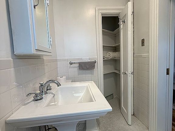 5th image of 1 Minetta St APT 2B