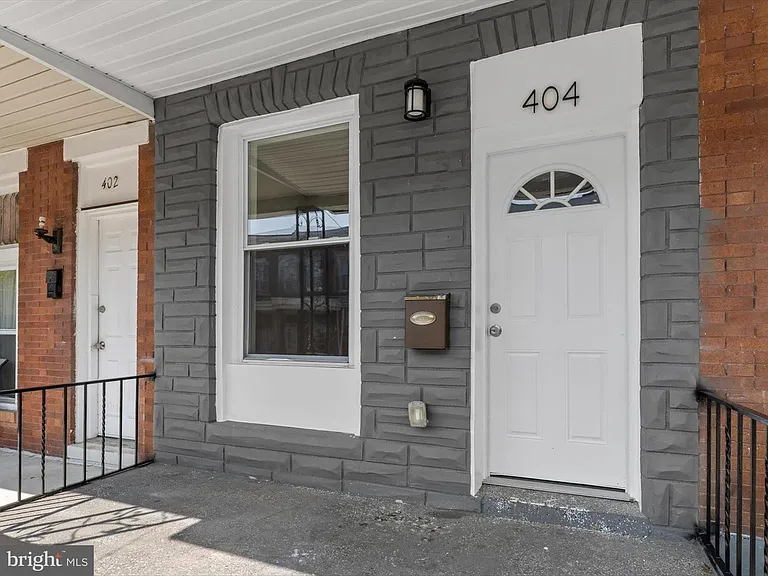 404 N Robinson St — Photo 34