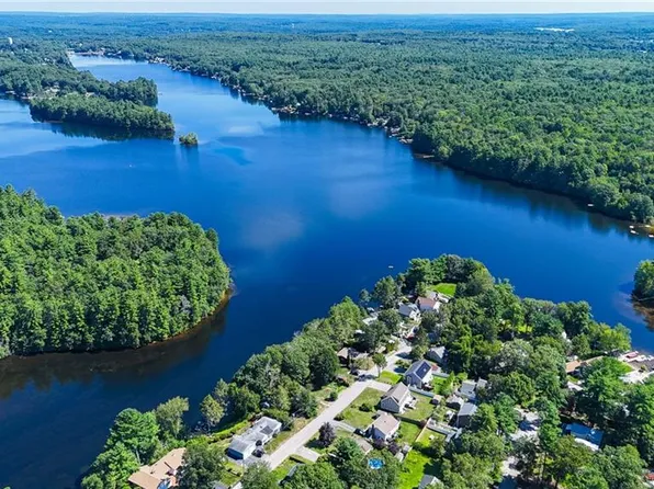 62 Centre Rd, Glocester, RI 02814