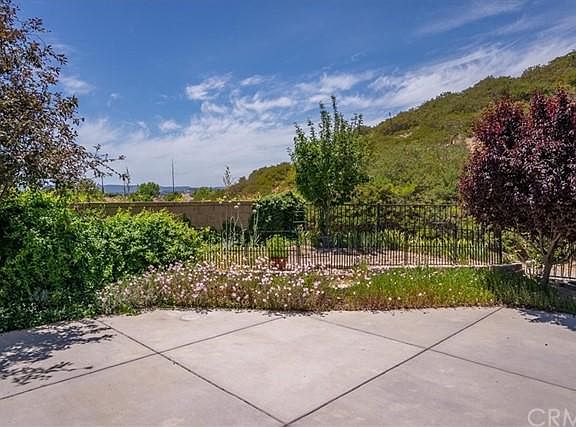 4th image of 915 Salida Del Sol Dr