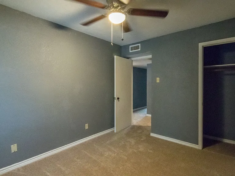 317 Valley Park Dr — Photo 13