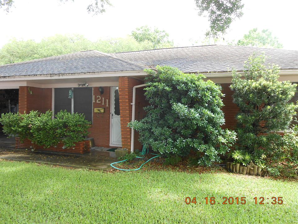 1st image of 1211 Rebecca Dr