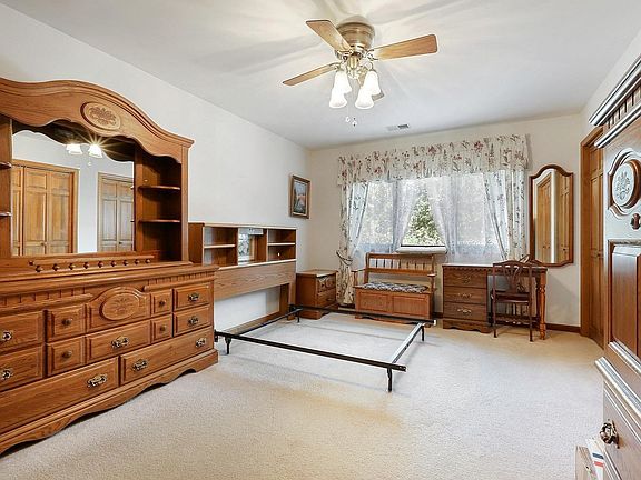 5th image of 9324 Spring Creek Dr Unit 8