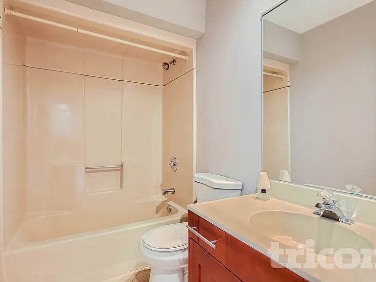 11059 Catherine Dr — Photo 12