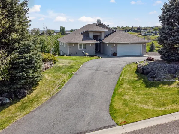 912 Majesty Heights Dr, Yakima, WA 98908