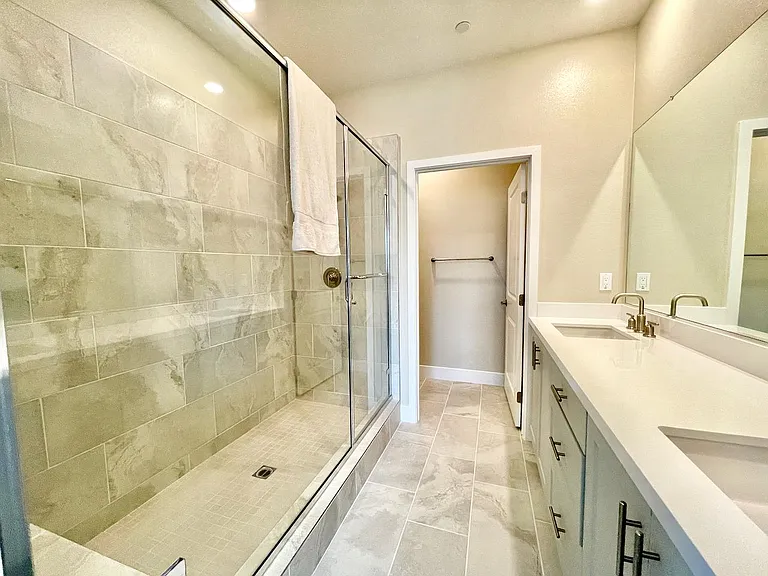 1692 Enterprise Dr — Photo 25