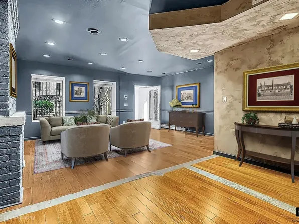 233 East 31st Street image 1 of 10