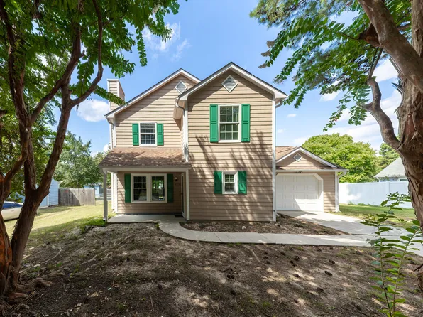 2702 Ramblegate Ln, Durham, NC 27705