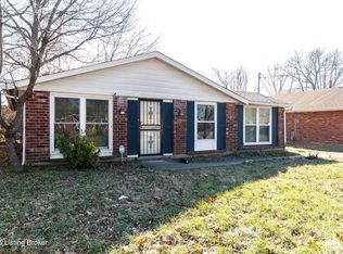 5521 Ridgecrest Rd, Louisville, KY 40218