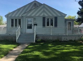 3126 Glenwood St, Highland, IN 46322