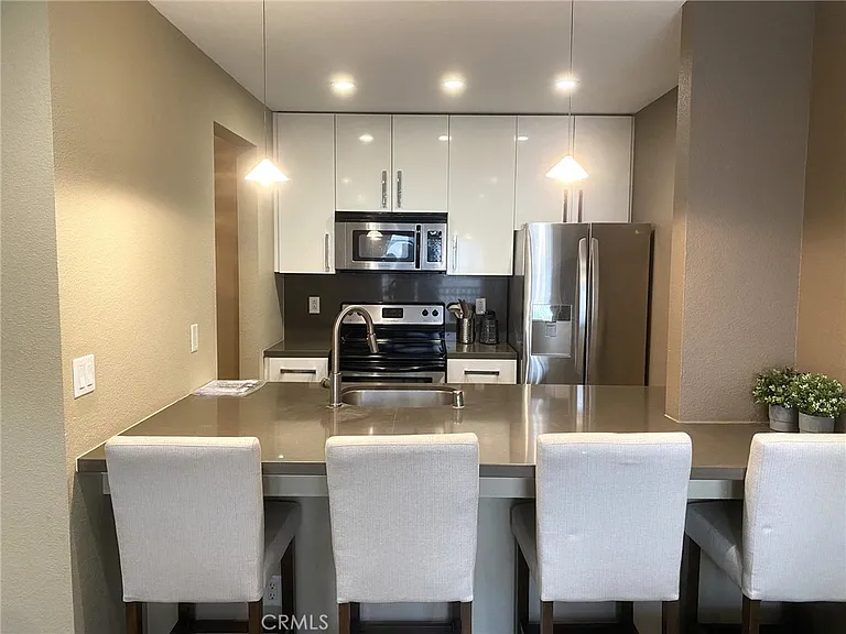 141 S Clark Dr #316 — Photo 2