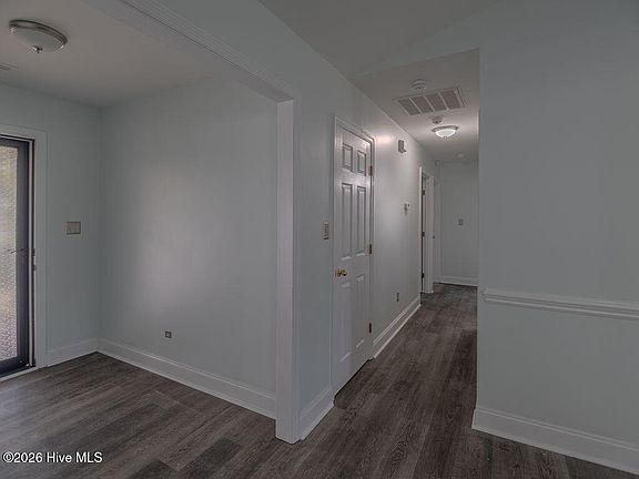 3rd image of 115 Trailwood Drive