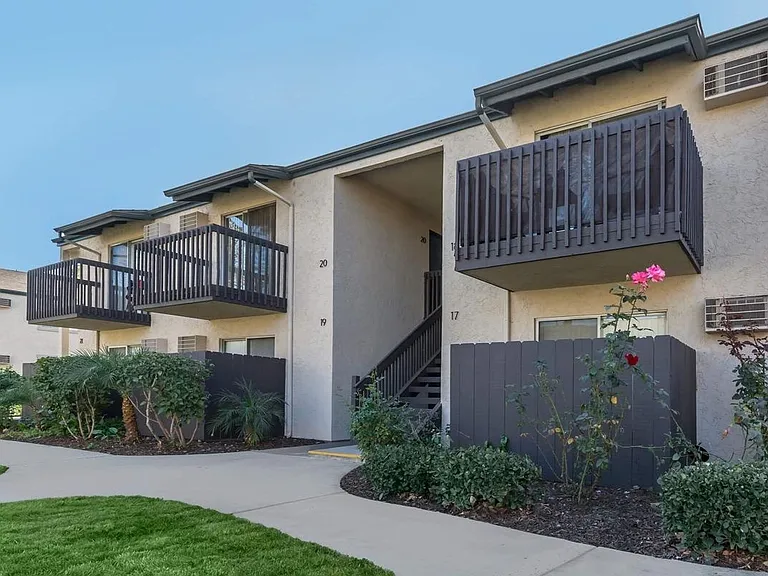 The Pines Apartments — Photo 9