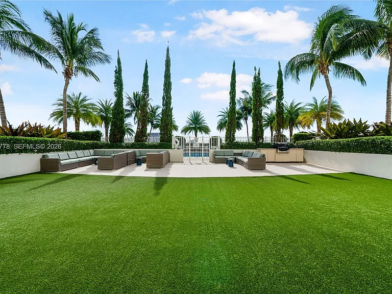 3000 Coral Way #511 — Photo 21