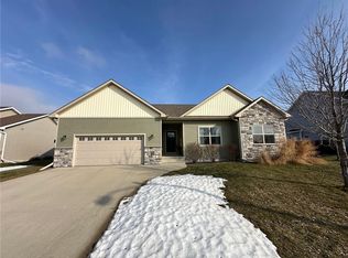 609 N 10th Ave, Winterset, IA 50273