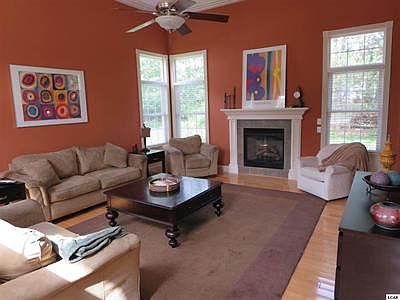 5th image of 804 Woodstock Ln