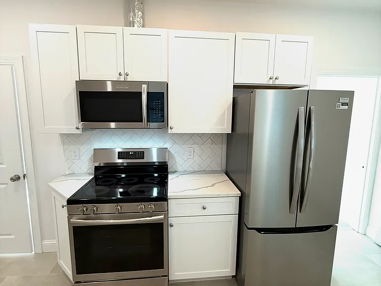 380 Main St #1 — Photo 6