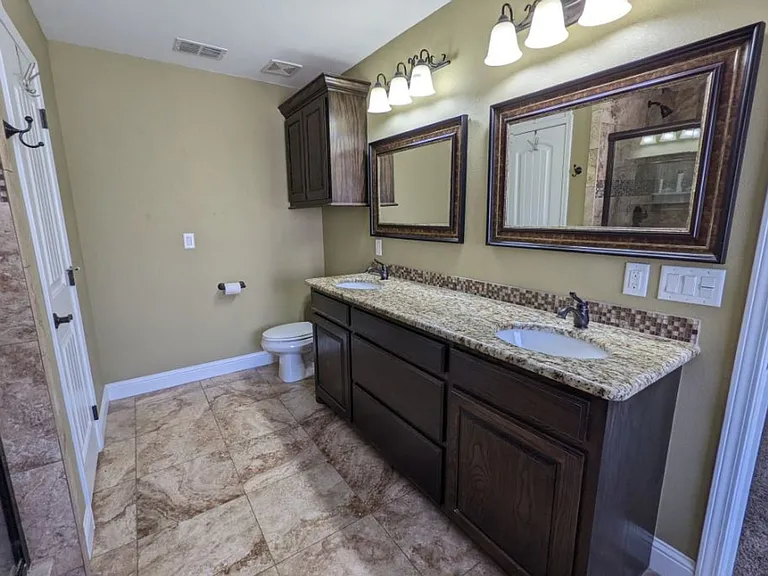 4320 Springwood Dr — Photo 8