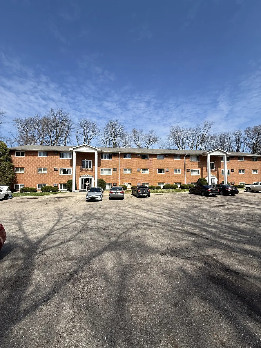 Building Photo - Valley Glen