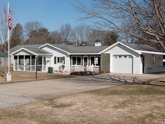 3rd image of 8123 Woodruff Dr