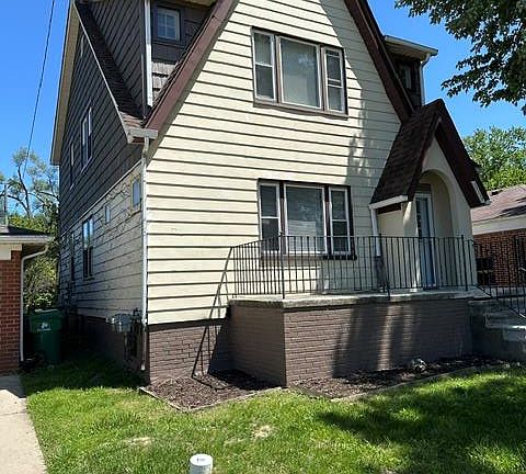 2nd image of 24320 Flower Ave