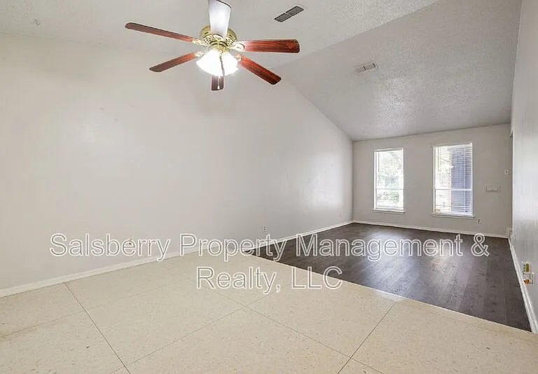 4913 Westlake Dr — Photo 6