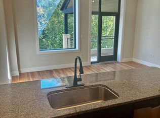 233 N Main St APT 306, Greenville, SC 29601