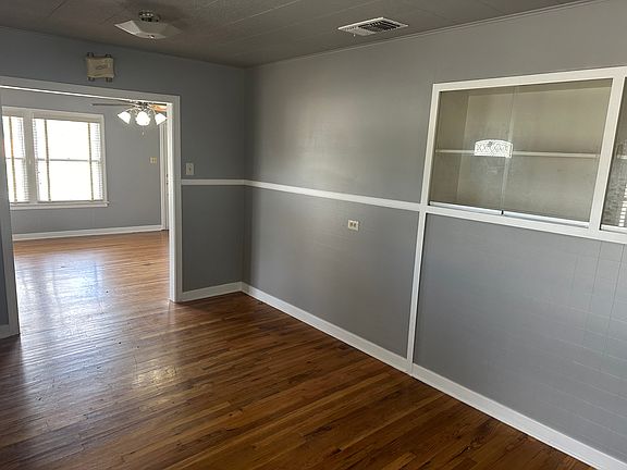 3rd image of 914 Schley Ave